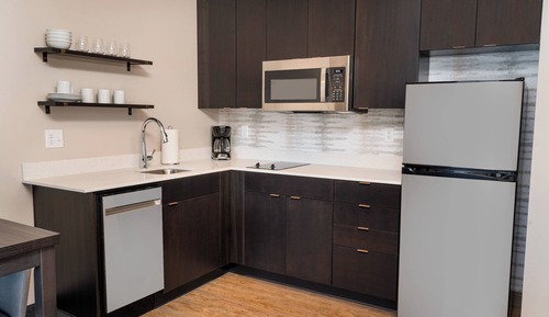 Suite, 1 très grand lit et 1 canapé-lit (Mobility Accessible, Roll-in Shower)