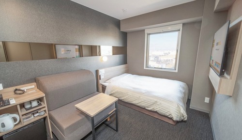 Chambre, fumeurs (Double Bed With Sofa  Room)