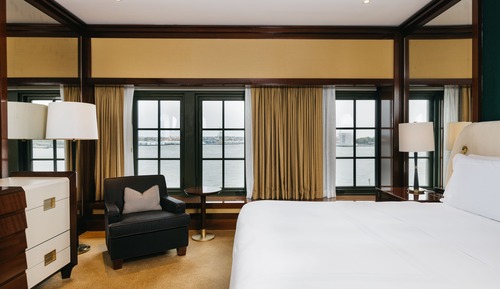 Chambre « Premier », 1 très grand lit, vue fleuve