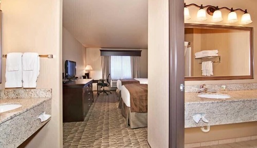 Chambre Standard, 2 grands lits, plusieurs vues (2 Queen Beds Handicap Non Smoking)