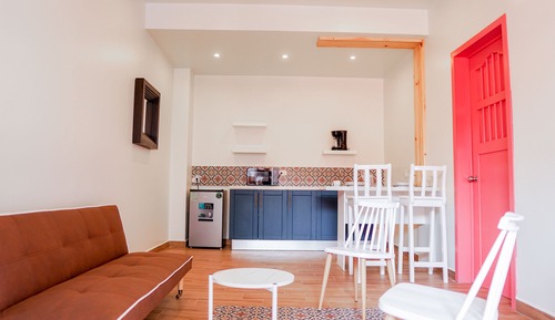 Appartement Deluxe, 1 très grand lit et 1 canapé-lit