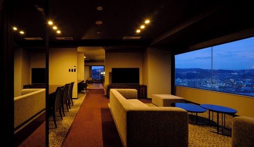 Suite « Premier », non-fumeurs, vue port (Top Floor)