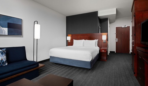 Chambre, 1 très grand lit, non-fumeurs