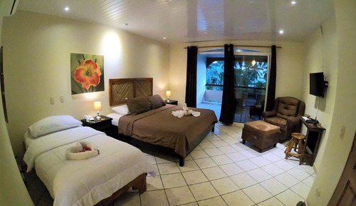 Studio Supérieur, plusieurs lits, balcon, vue plage