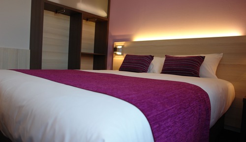 Chambre Double Standard, 1 très grand lit