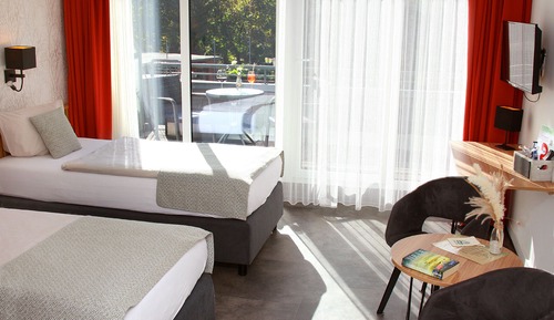 Chambre Standard Double ou avec lits jumeaux, 2 lits une place