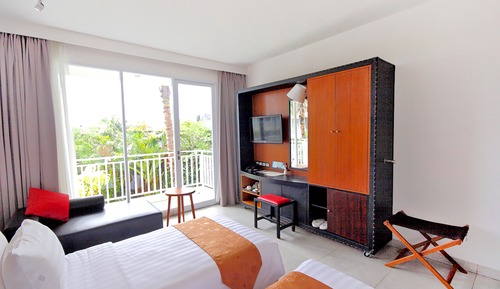 Chambre Deluxe Double ou avec lits jumeaux, vue piscine
