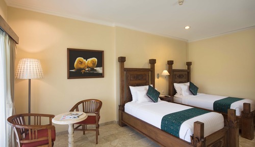 Chambre Deluxe avec lits jumeaux, vue piscine