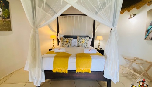 Chambre Luxe, 1 grand lit, salle de bains attenante, vue fleuve