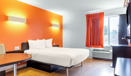 Chambre Standard, 1 grand lit, accessible aux personnes à mobilité réduite, non-fumeurs