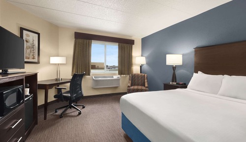 Chambre, 1 grand lit, accessible aux personnes à mobilité réduite, non-fumeurs