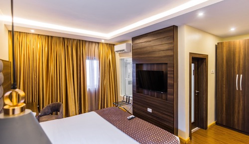 Chambre Classique, 1 grand lit, non-fumeurs, vue ville