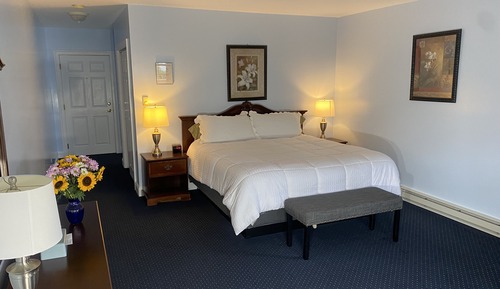 Chambre Deluxe, 1 très grand lit, baignoire à jets