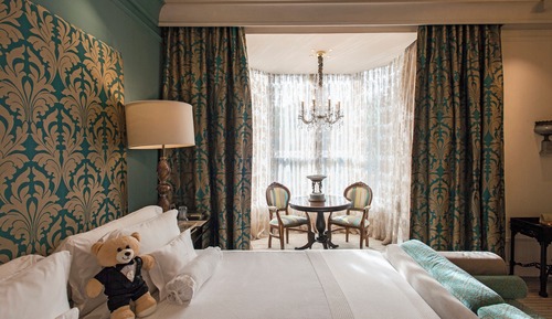 Chambre Luxe, 1 très grand lit, vue jardin