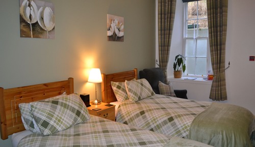Chambre Standard avec lits jumeaux, salle de bains attenante (Peach Ground Floor )