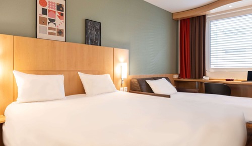 Chambre Confort, 1 grand lit et 1 canapé-lit