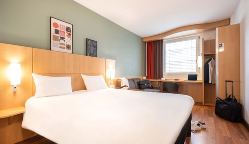 Chambre Double, 1 lit double et 1 canapé-lit
