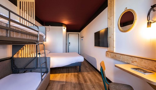 Chambre Familiale (Pop. 4 people)