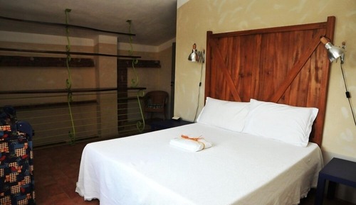 Appartement Panoramique, 2 chambres, vue vallée, en bord de piscine (IRIS)