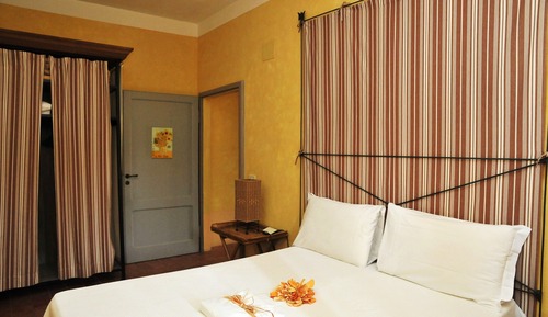 Appartement Classique, 1 chambre, terrasse, rez-de-chaussée (GIRASOLI)