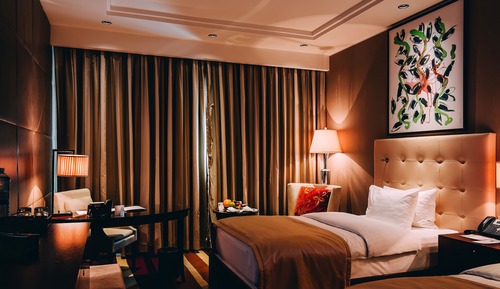 Chambre Deluxe, 1 très grand lit, vue lac