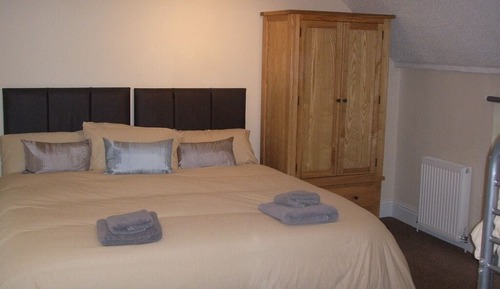 Suite, salle de bains attenante (2 Ad and 2Ch (under 12))