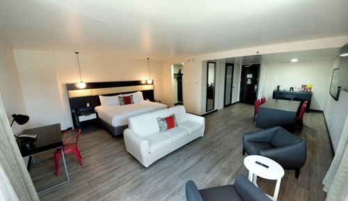 Suite, 1 très grand lit et 1 canapé-lit, non-fumeurs