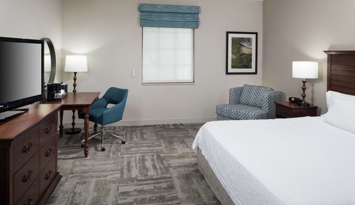 Chambre, 1 très grand lit, accessible aux personnes à mobilité réduite