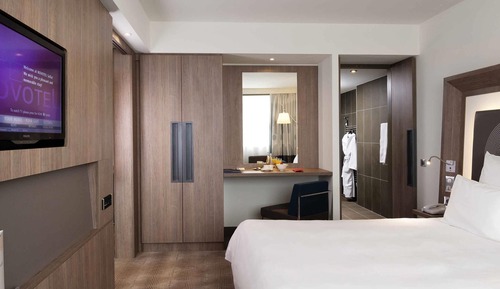 Suite, 1 lit double et 1 canapé-lit