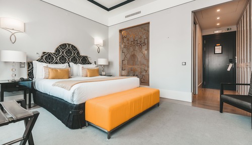 Chambre Supérieure, vue piscine (Deluxe)
