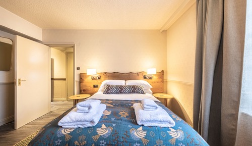 Chambre Triple Familiale, salle de bains attenante