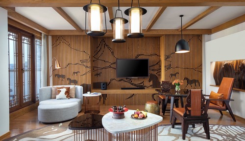 Chambre (with Living Dining Areas)
