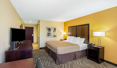 Chambre Deluxe, 1 très grand lit, accessible aux personnes à mobilité réduite (Mobility Accessible)