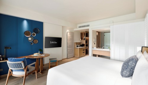 Lagoon View Terrace 1 King Bed