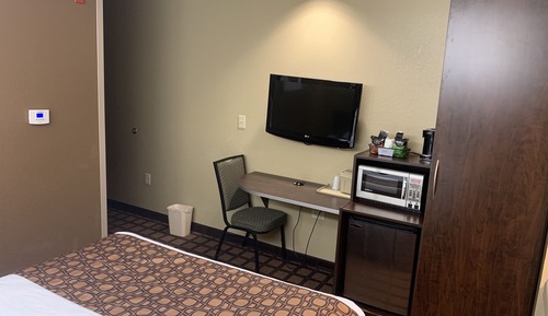 Chambre, 1 grand lit, accessible aux personnes à mobilité réduite, non-fumeurs