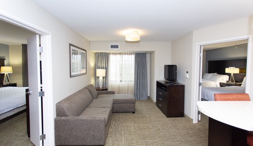 Suite, 2 chambres, accessible aux personnes à mobilité réduite (Communication, Accessible Tub)