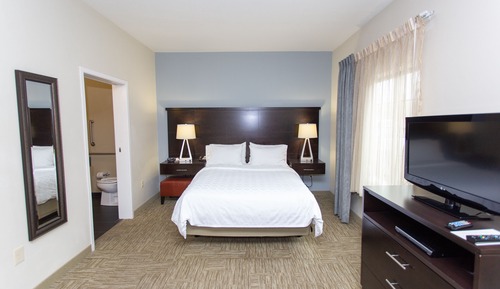 Suite, 1 chambre, accessible aux personnes à mobilité réduite (Communication, Accessible Tub)