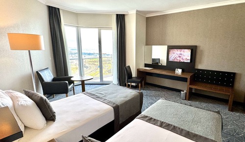 Chambre Deluxe, 1 lit une place, non-fumeurs (Sea and City View)