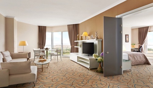 Suite Deluxe, vue ville (Sea and City View)