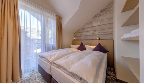 Appart'hôtel, 2 chambres, balcon (45m²)
