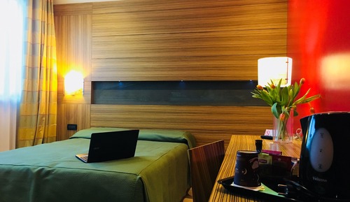 Chambre Simple Standard, 1 grand lit
