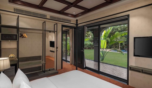 Villa, piscine privée, côté jardin (Gazebo)