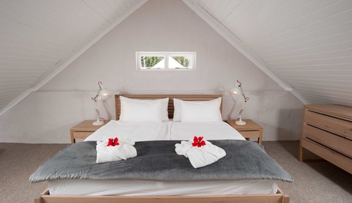 Cottage Luxe (Luxury Family Room - Cottage 8)