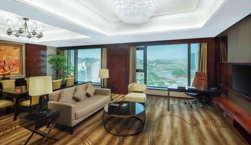 Suite Royale, 1 très grand lit, vue fleuve