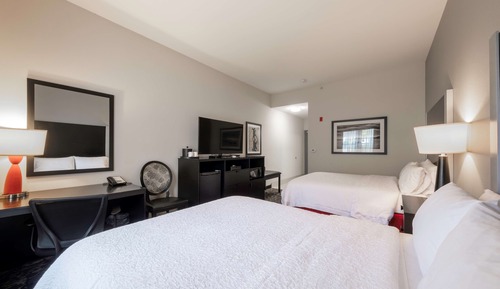 2 grands lits queen-size Accessible aux personnes à mobilité réduite