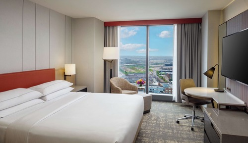 Chambre, 1 très grand lit, accessible aux personnes à mobilité réduite, baignoire (Mobility)