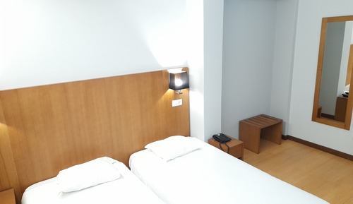 Chambre Standard avec lits jumeaux, balcon