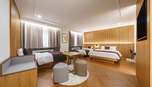 Chambre Triple « Premier », plusieurs lits, non-fumeurs, vue ville