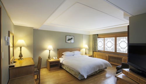 Suite, 1 grand lit, non-fumeurs, balcon