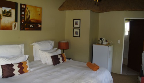 Chalet Familial, 2 chambres, réfrigérateur et four à micro-ondes, vue jardin